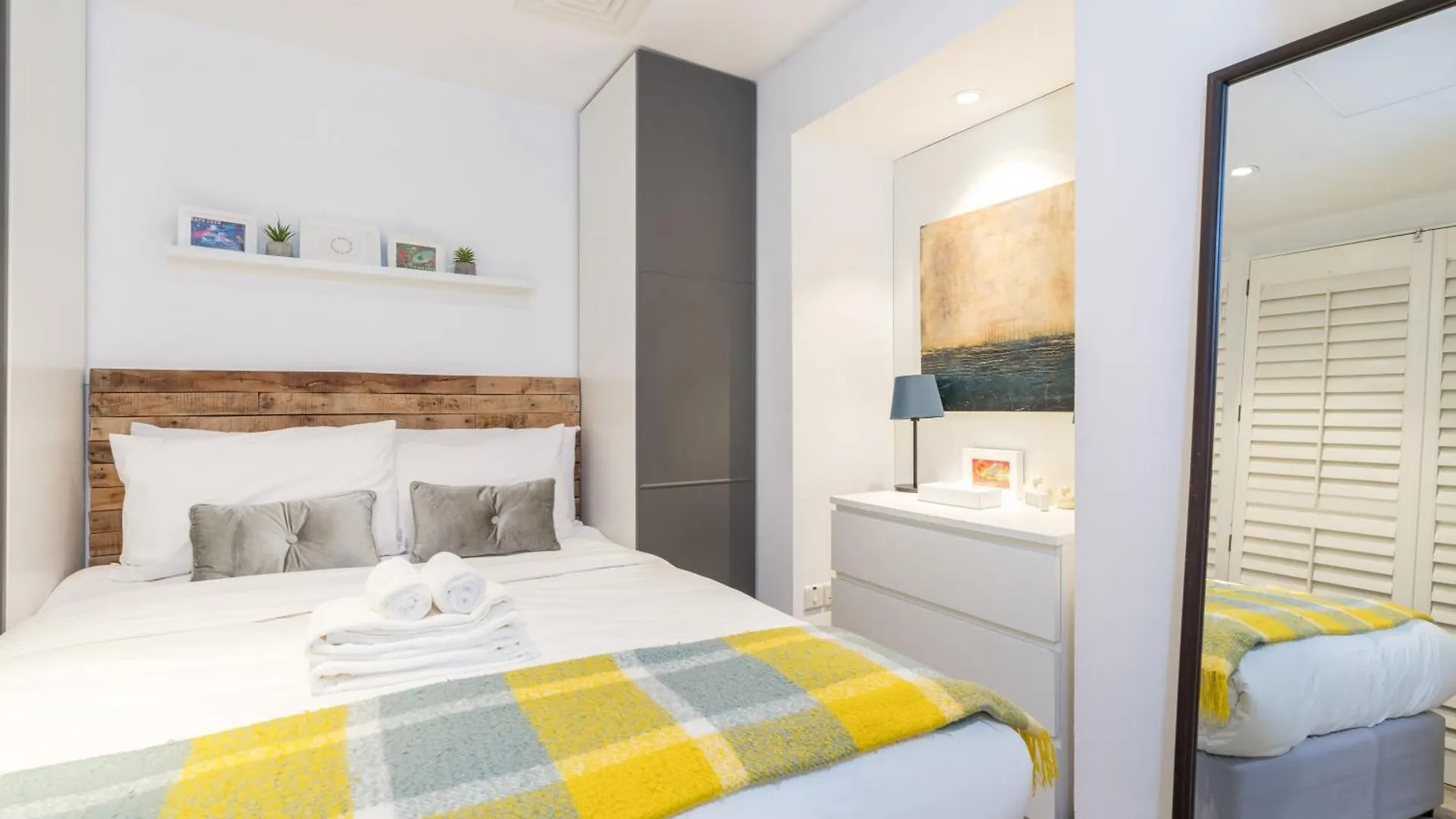 New! Stunning 2Bedroom In Dubai Downtown Apartment