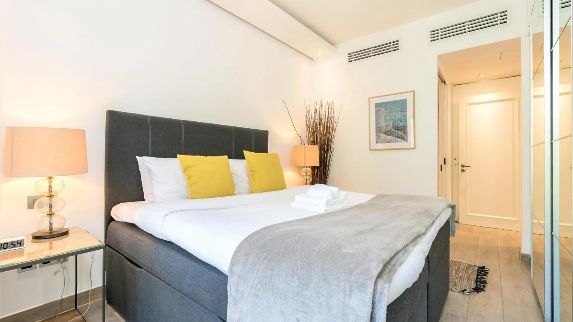 New! Stunning 2Bedroom In Dubai Downtown 0*,  United Arab Emirates